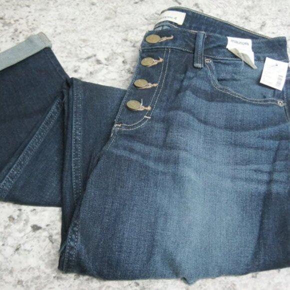 Maurices Regular Boyfriend Jeans Distressed Button Fly Mid Rise Size 4 NWT - Picture 2 of 10